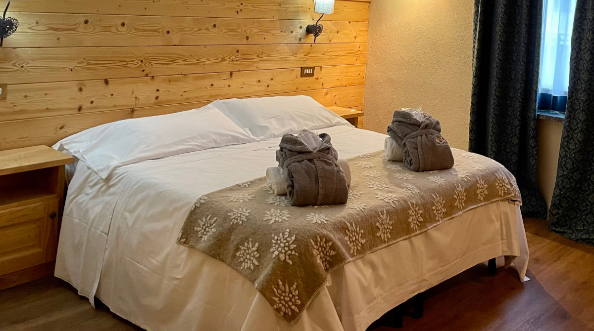 Hotel Edelweiss Breuil Cervinia Standardzimmer-Bildergalerie